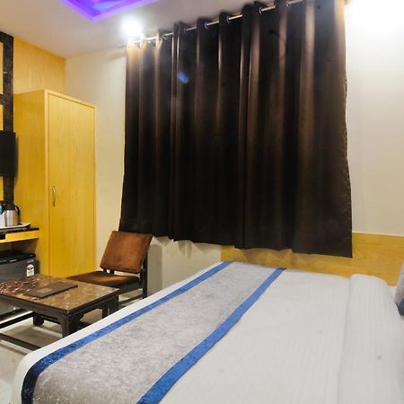 Hotel Karlo Kastle - Paharganj - Нью-Дели Экстерьер фото