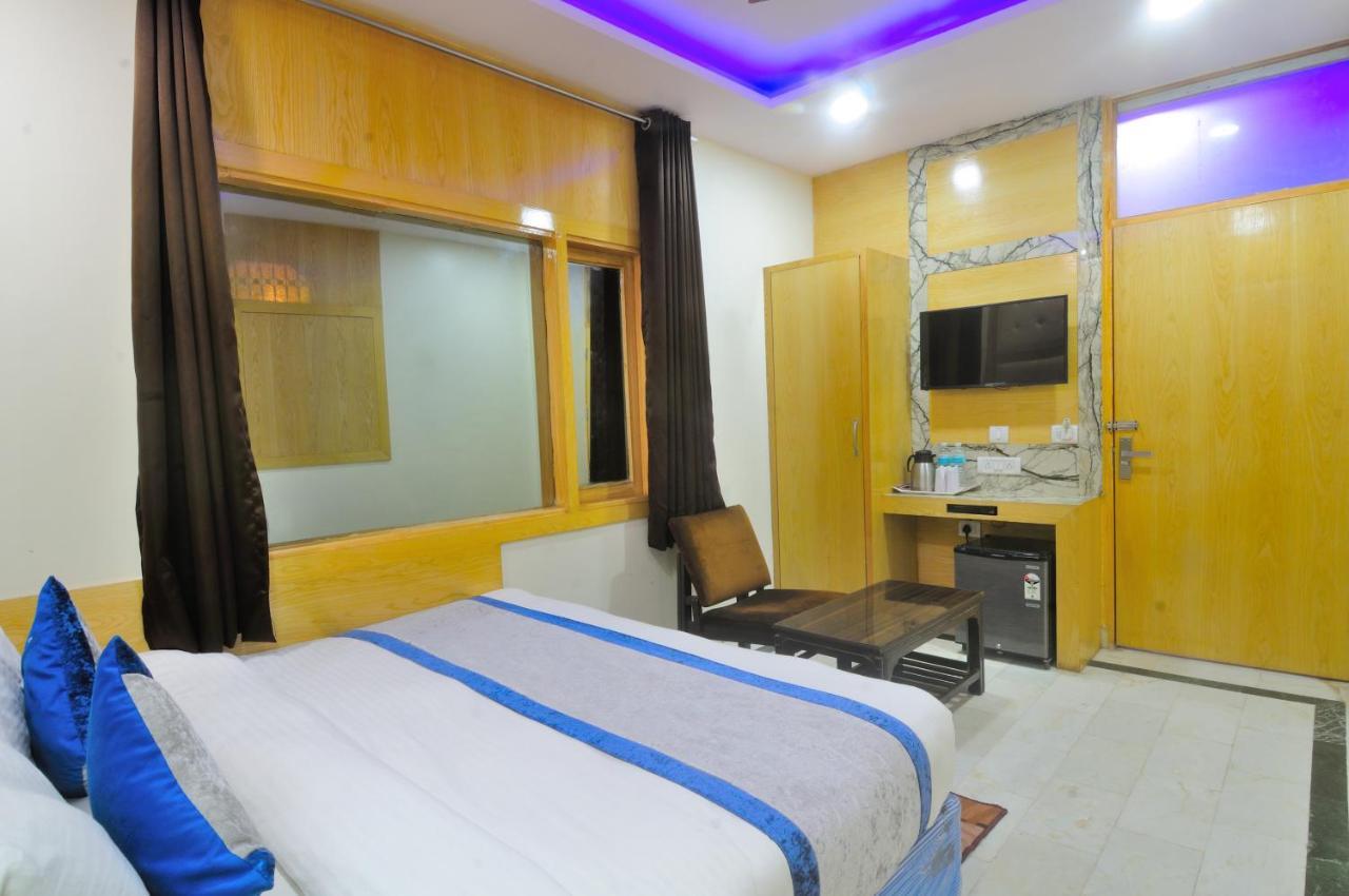 Hotel Karlo Kastle - Paharganj - Нью-Дели Экстерьер фото