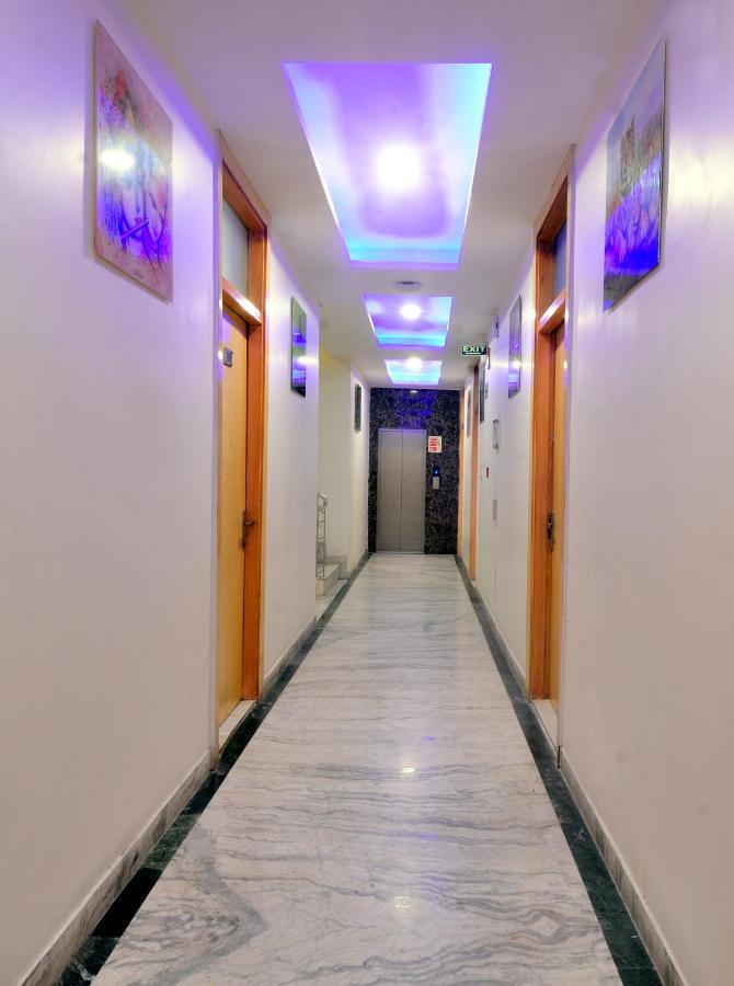 Hotel Karlo Kastle - Paharganj - Нью-Дели Экстерьер фото