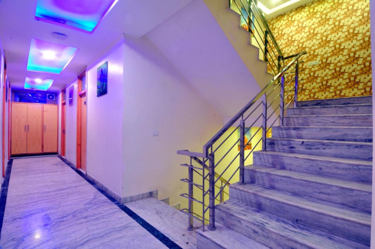 Hotel Karlo Kastle - Paharganj - Нью-Дели Экстерьер фото